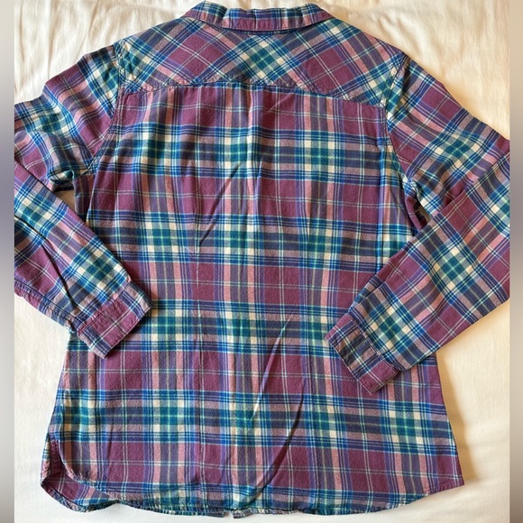 Eddie Bauer Ladies Plaid Flannel Longsleeve button down - Picture 8 of 8